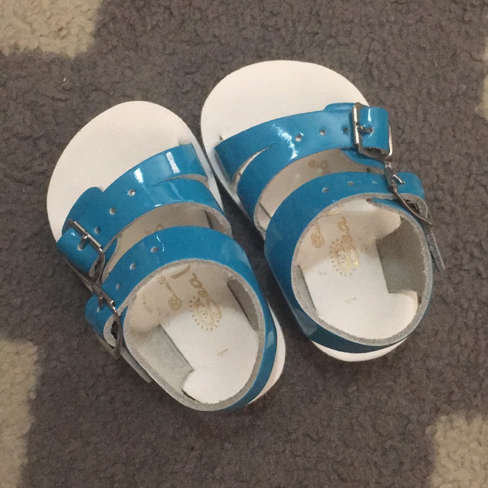 Saltwater sandals by Hoe